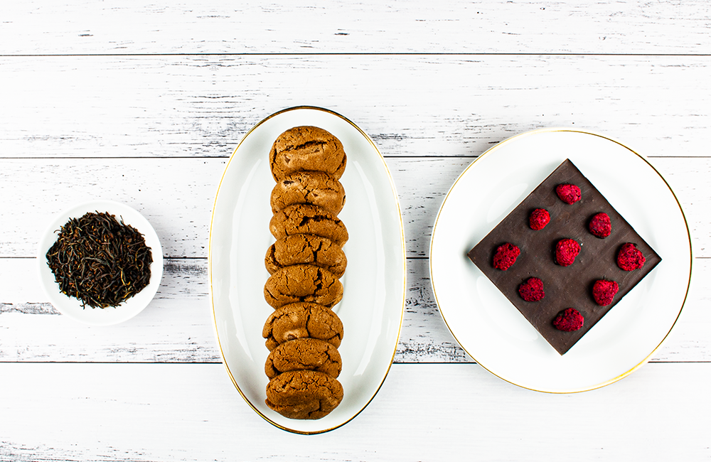 Tea Timeout - Deluxe South Coast Tea with Triple Choc Biscuits & Raspberry Dark Choc Slab